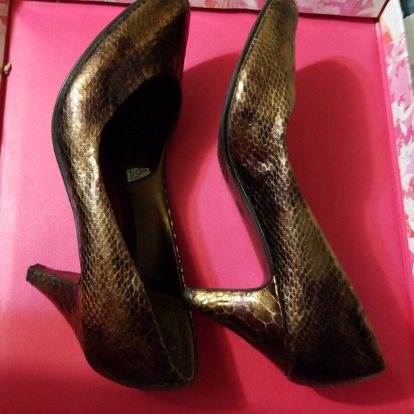 Massimo 9M Brown reptile snake patterned pumps - Picture 3 of 6